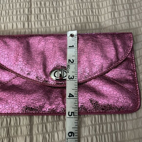 Sorial New York Holiday Wristlet metallic sparkly Pink - Picture 7 of 7
